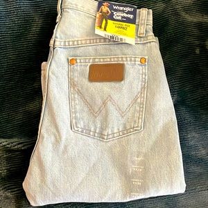 BRAND NEW WRANGLER JEANS size 9